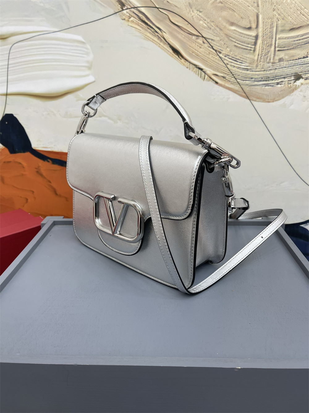 Va1e*ntin0 GARAVANI LOCÒ CALFSKIN SHOULDER SMALL BAG SILVER 22 x 16  x 7 cm