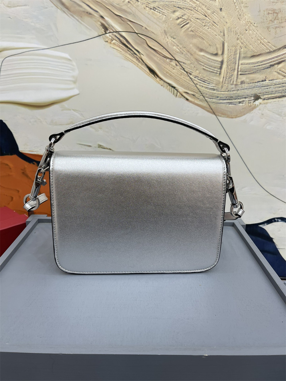 Va1e*ntin0 GARAVANI LOCÒ CALFSKIN SHOULDER SMALL BAG SILVER 22 x 16  x 7 cm