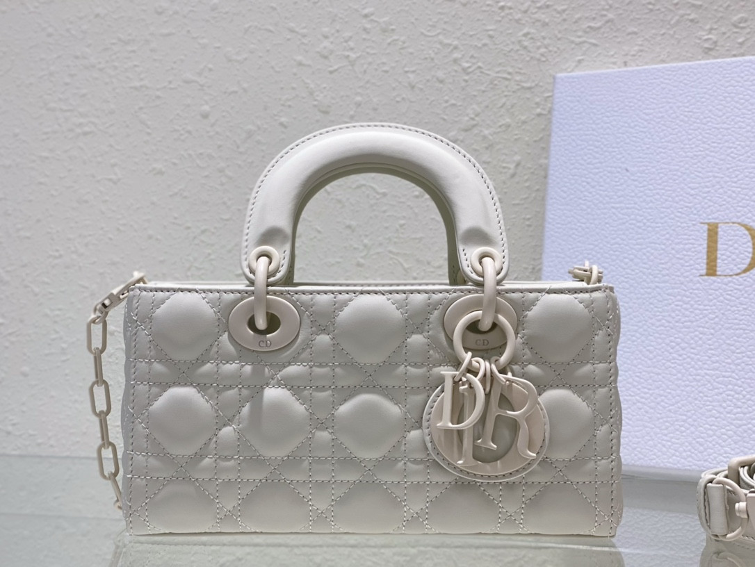 D10r SMALL LADY D-JOY BAG Ultramatte White Cannage Calfskin