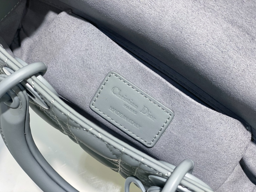 D10r SMALL LADY D-JOY BAG Ultramatte Grey Cannage Calfskin