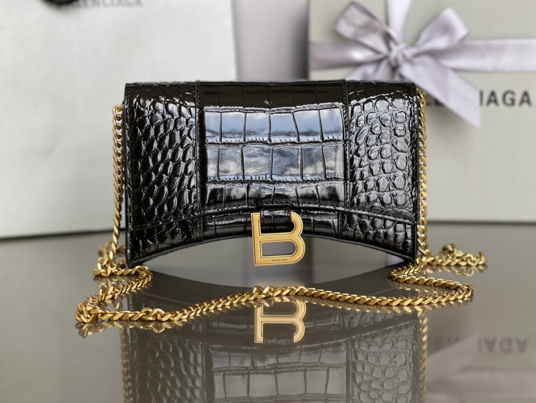 Ba1en*iaga WOMEN'S HOURGLASS WALLET ON CHAIN CROCODILE EMBOSSED IN BLACK  L7.6 x H4.7 x W1.9 inch