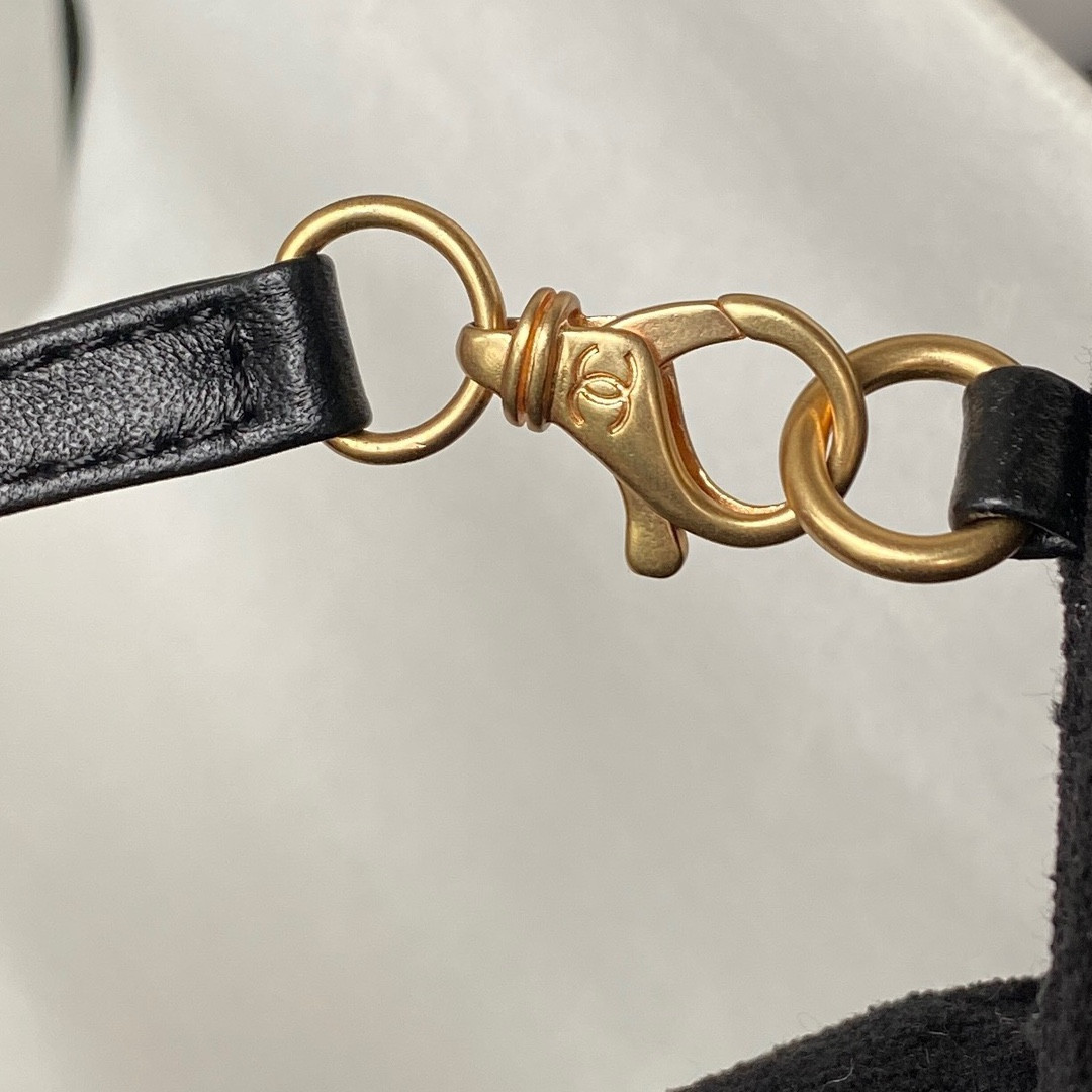 Ch**el 22 HANDBAG velvet black 15.2×16.4×3.1 in