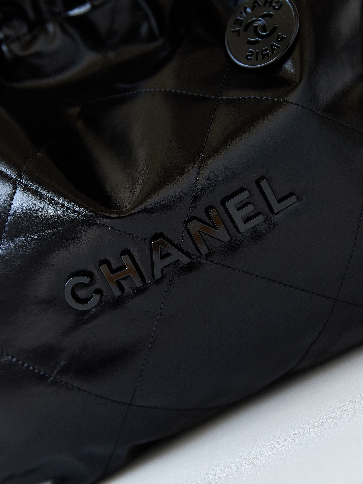 Ch**el 22 SMALL HANDBAG Shiny Calfskin ALL BLACK 13.7×14.4×2.7 in