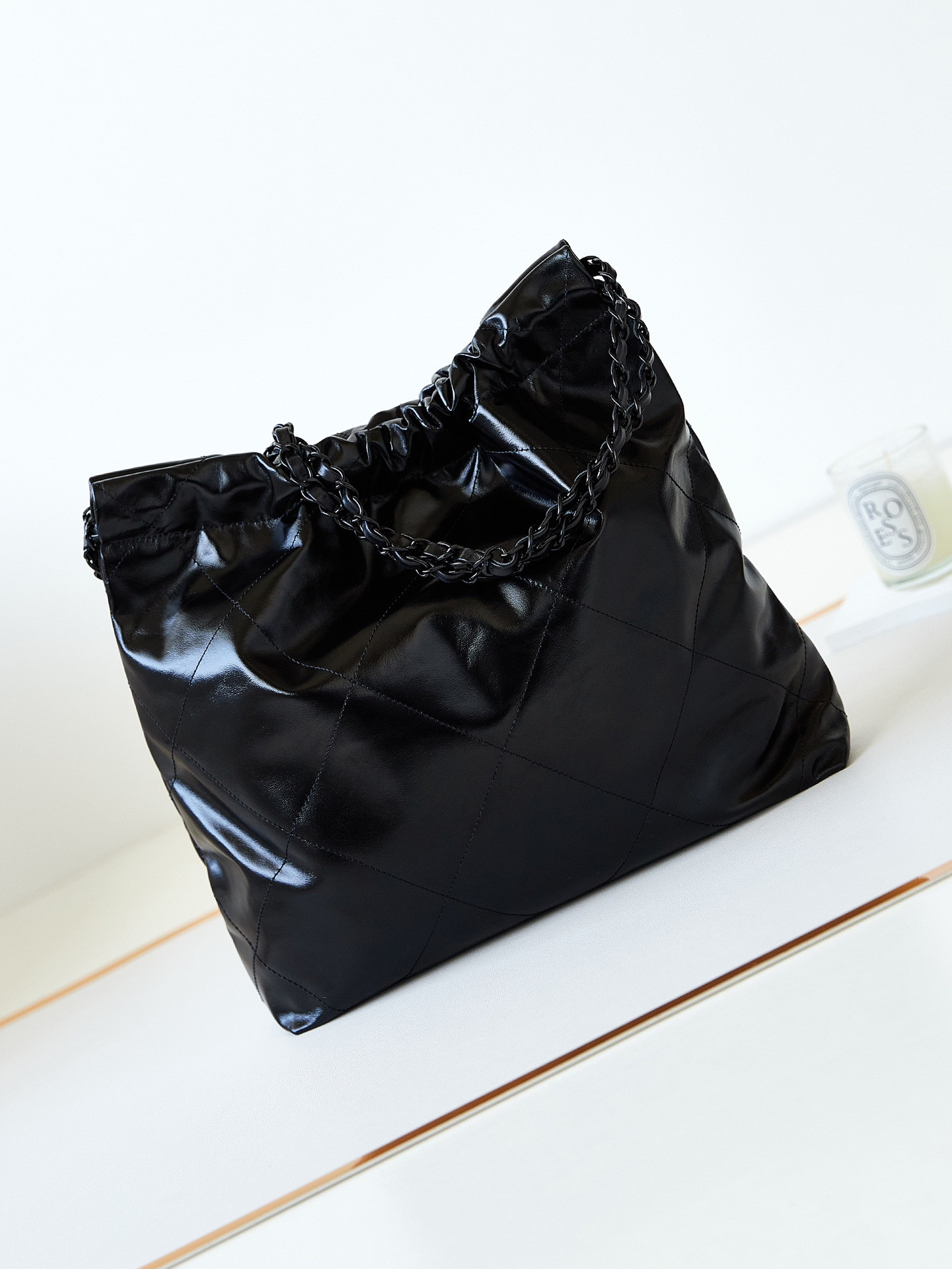 Ch**el 22 SMALL HANDBAG Shiny Calfskin ALL BLACK 13.7×14.4×2.7 in