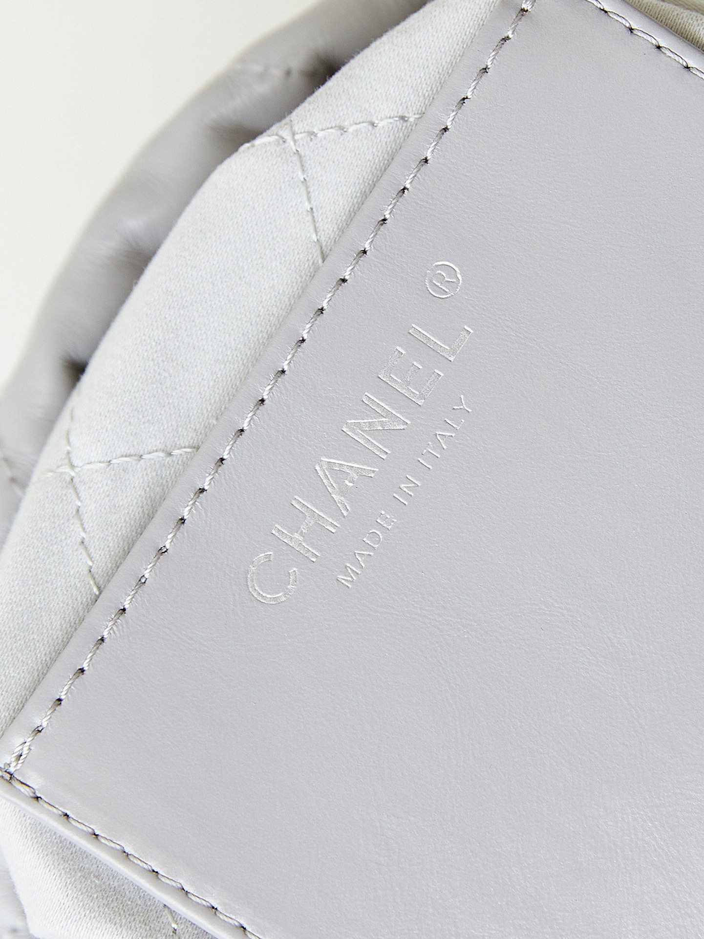 Ch**el 22 MINI HANDBAG Shiny Calfskin GREY 7.8 × 7.4 × 2.3 in