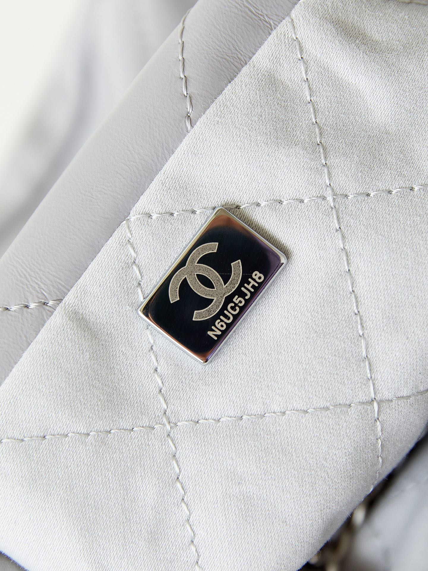 Ch**el 22 MINI HANDBAG Shiny Calfskin GREY 7.8 × 7.4 × 2.3 in