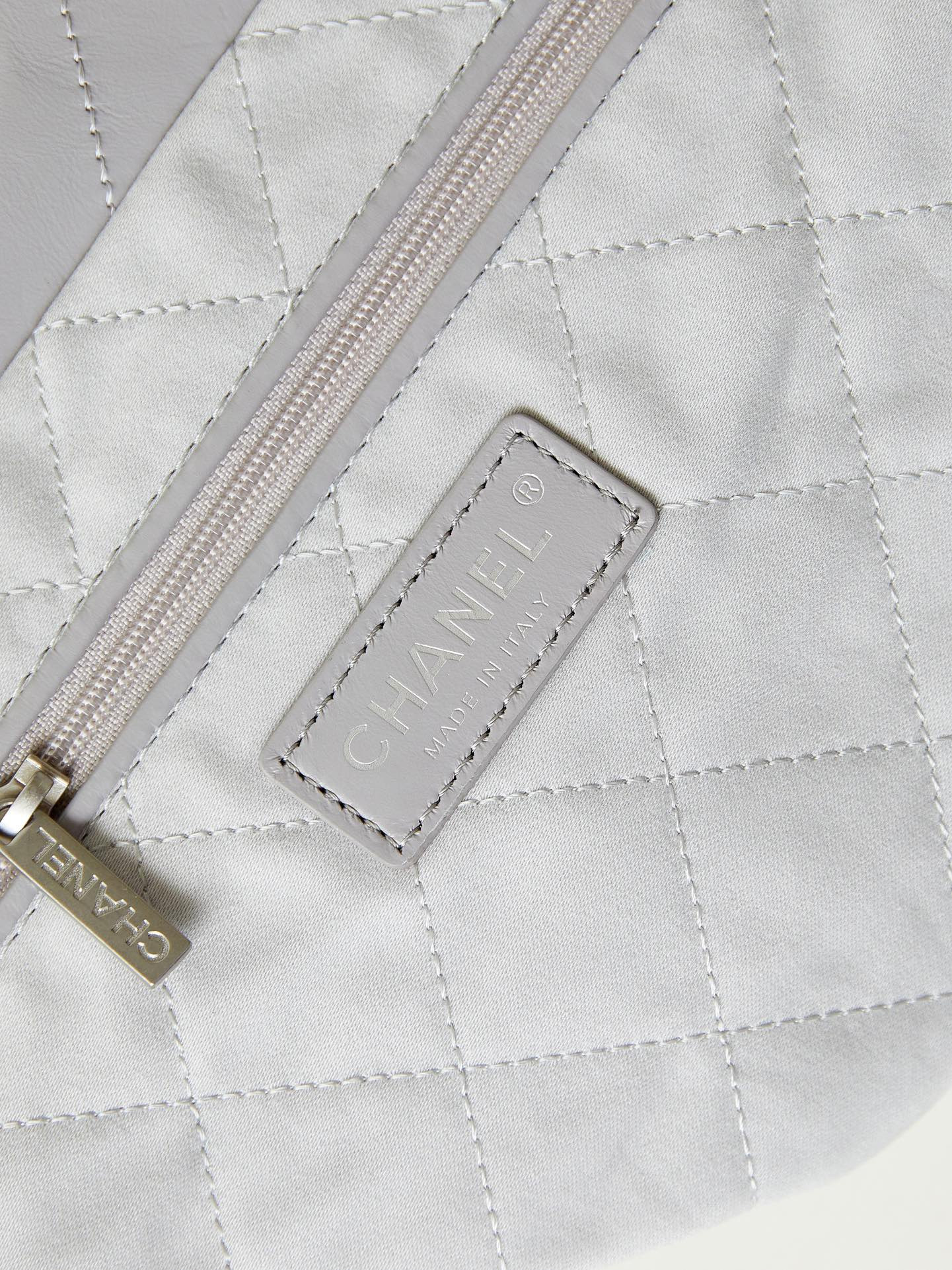 Ch**el 22 SMALL HANDBAG Shiny Calfskin GREY 13.7×14.4×2.7 in