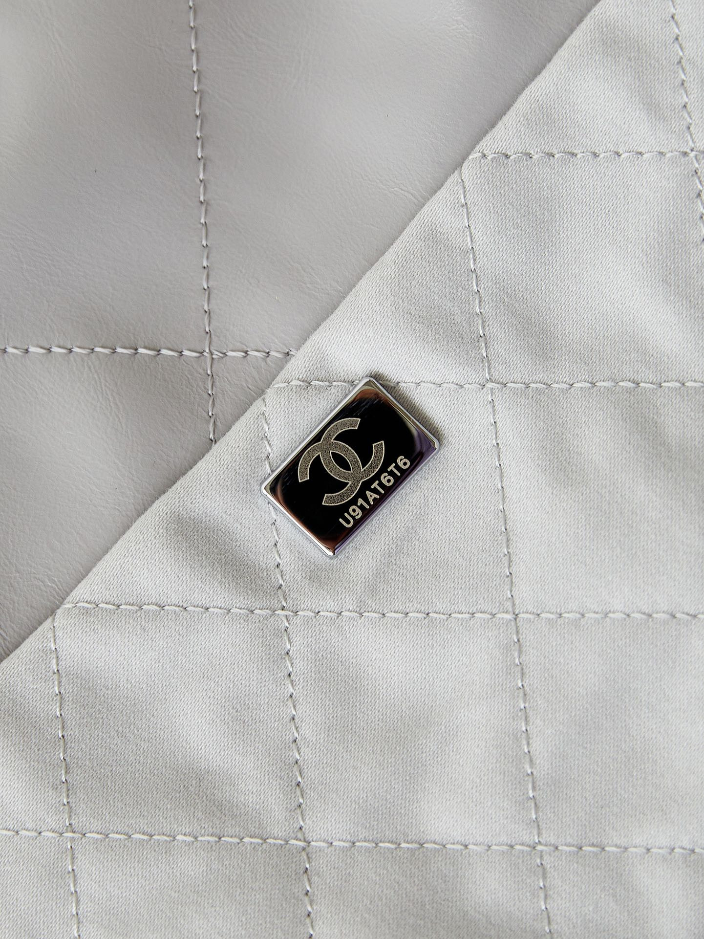 Ch**el 22 SMALL HANDBAG Shiny Calfskin grey 15.2×16.4×3.1 in