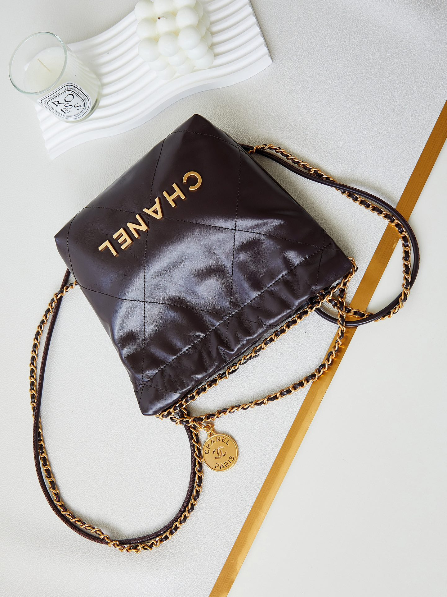 Ch**el 22 MINI HANDBAG Shiny Calfskin 7.8 × 7.4 × 2.3 in