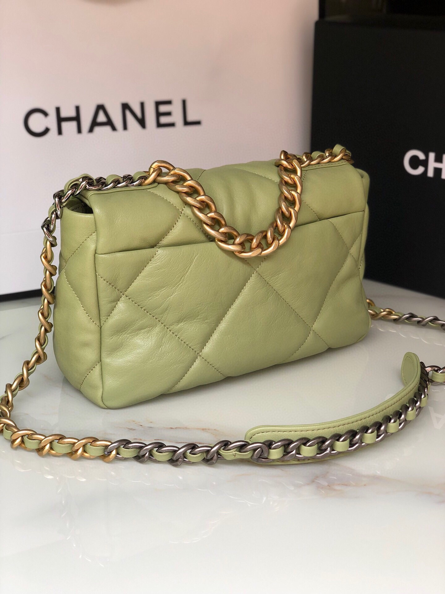 Ch**el 19 HANDBAG Shiny Leather, Gold-Tone, Silver-Tone & Ruthenium-Finish Metal Light Green 6.2 × 10.1 × 3.5 in