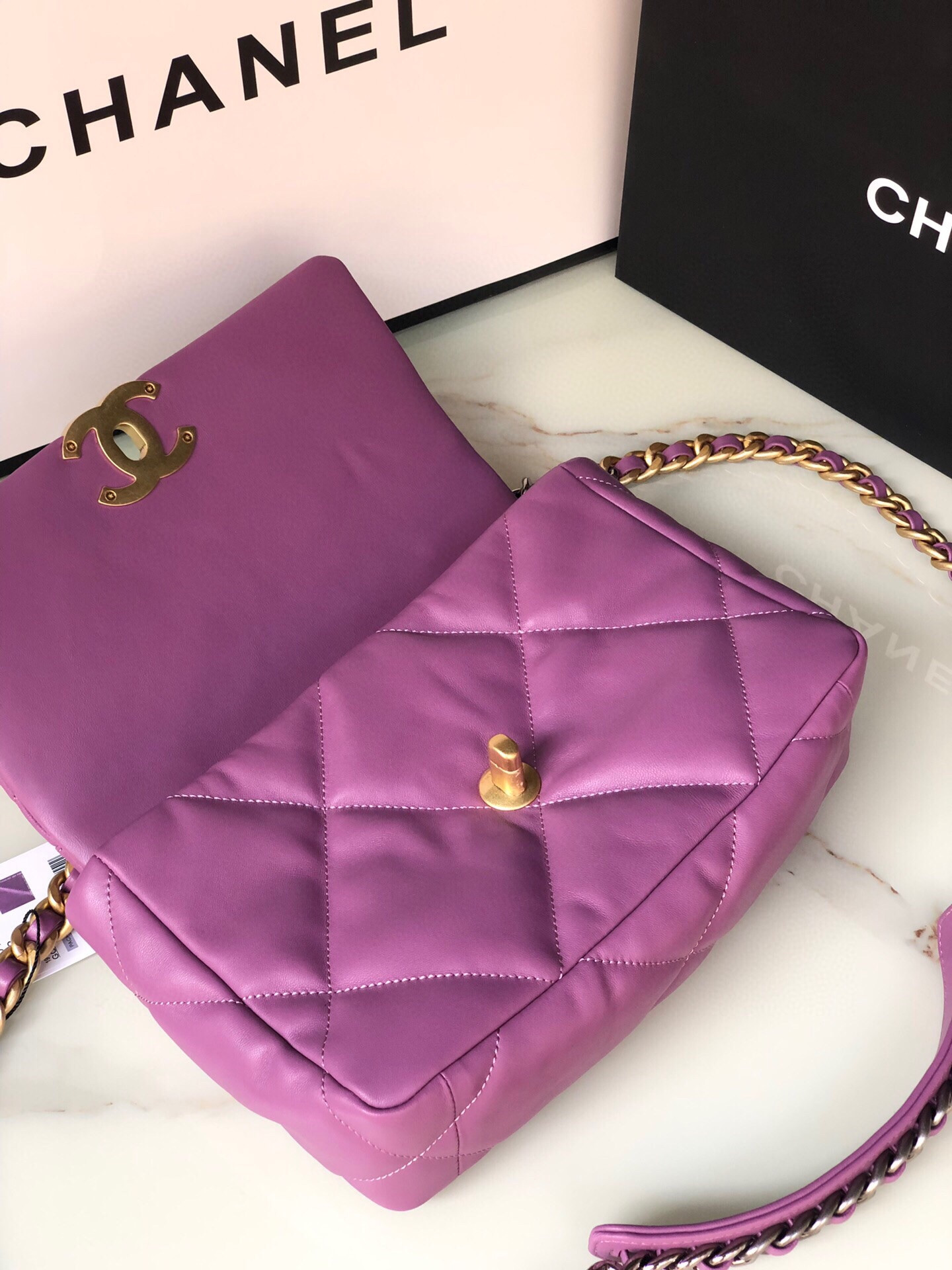 Ch**el 19 HANDBAG Shiny Leather, Gold-Tone, Silver-Tone & Ruthenium-Finish Metal Purple 6.2 × 10.1 × 3.5 in