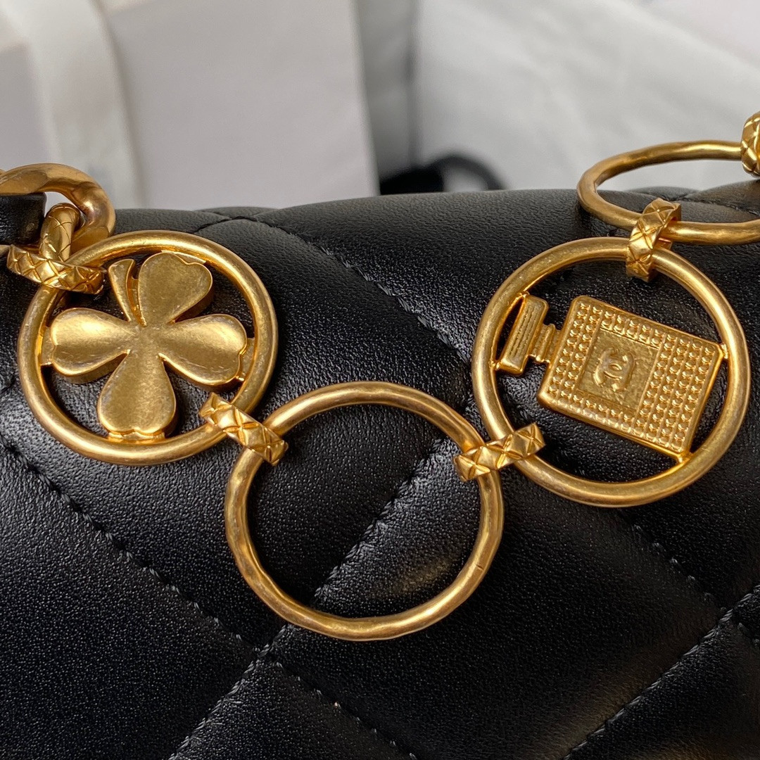 Ch**el MINI FLAP BAG BLACK 5.3 × 6.6 × 3.1 in