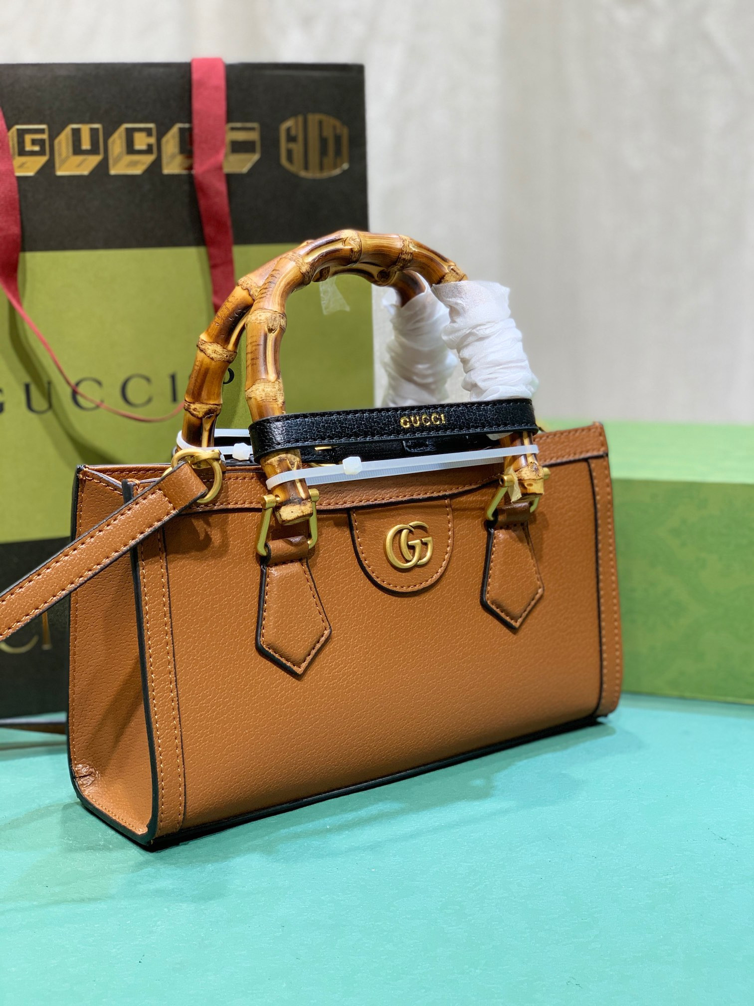 Gvc*1 DIANA SMALL SHOULDER BAG Brown 25W x 16H x 9D CM