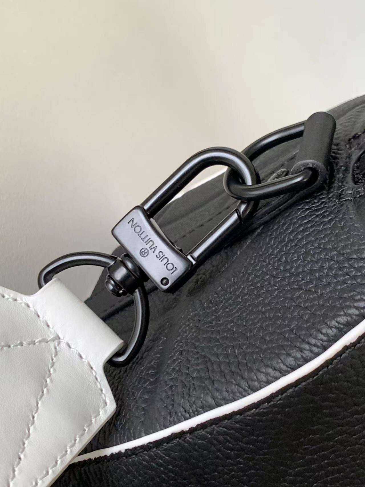 L0vis Vvtt0n Keepall Bandoulière 25 M21543 9.8 x 5.9 x 4.3 inches