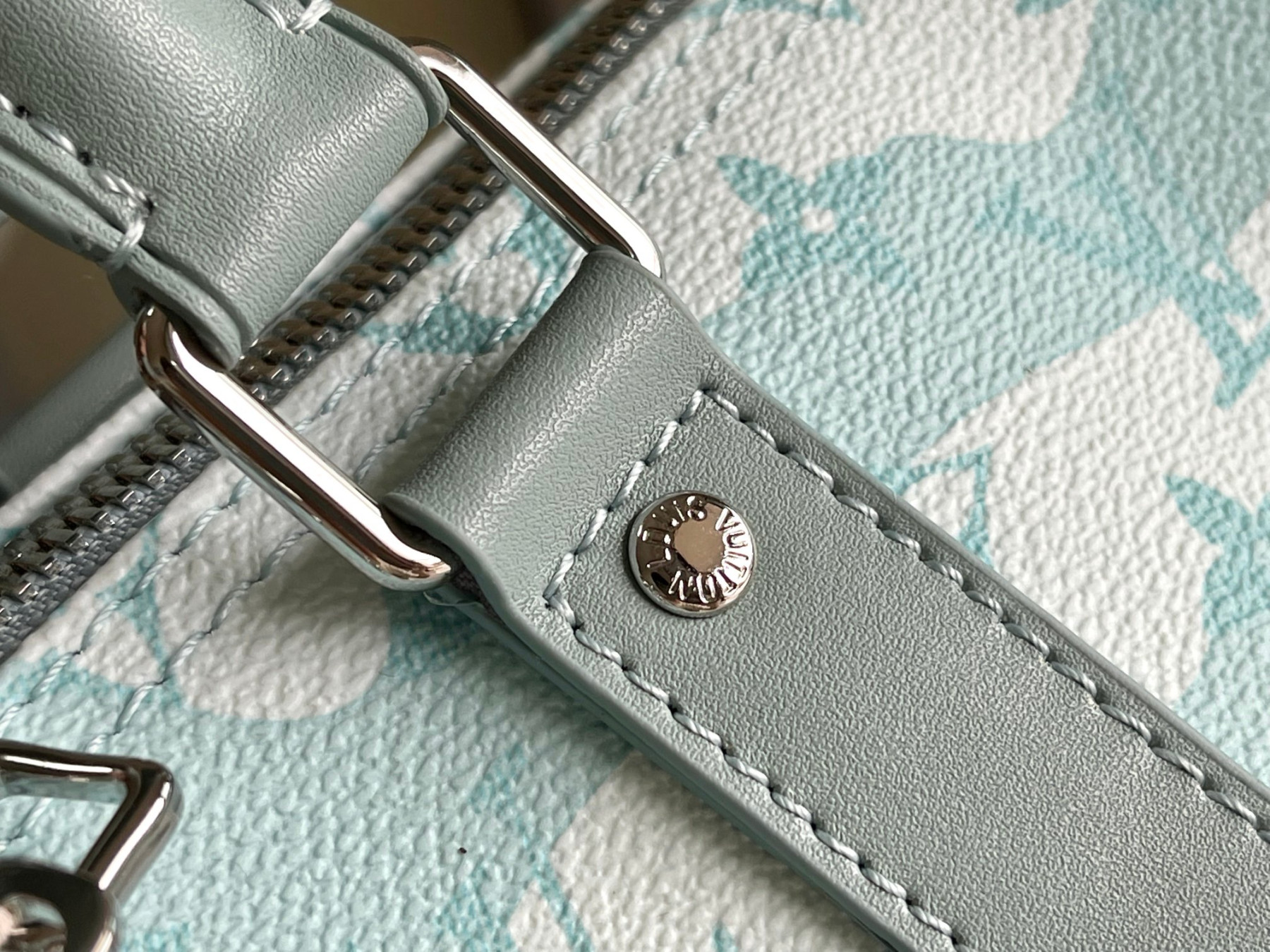 L0vis Vvtt0n Keepall Bandoulière 50 M22570