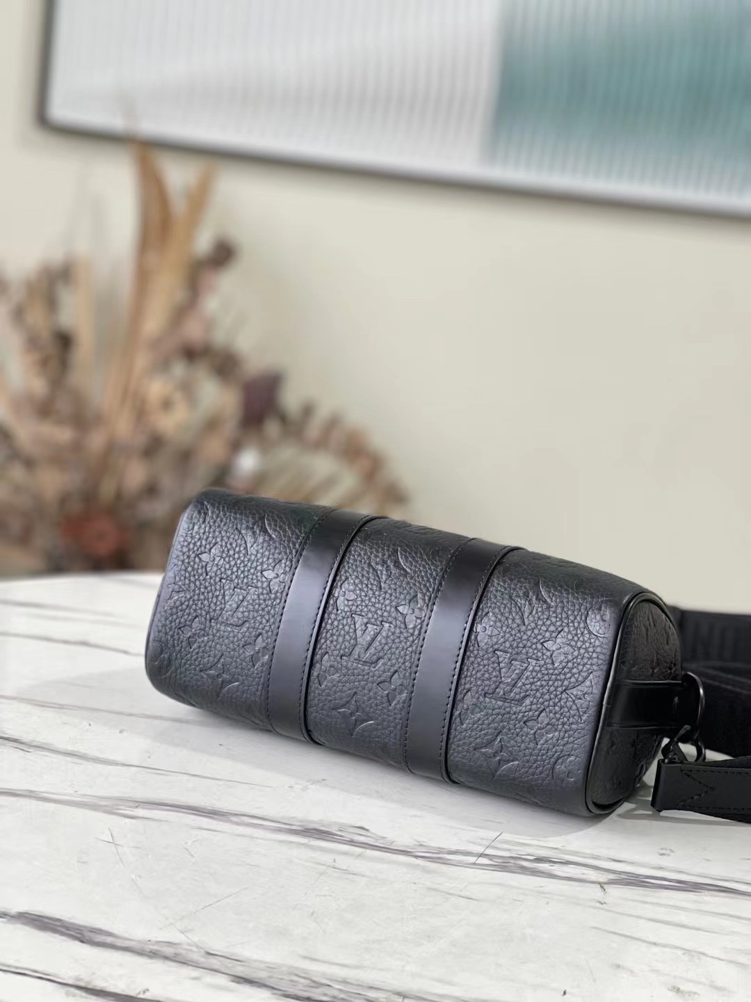 L0vis Vvtt0n Keepall Bandoulière 25 M20900 9.8 x 5.9 x 4.3 inches