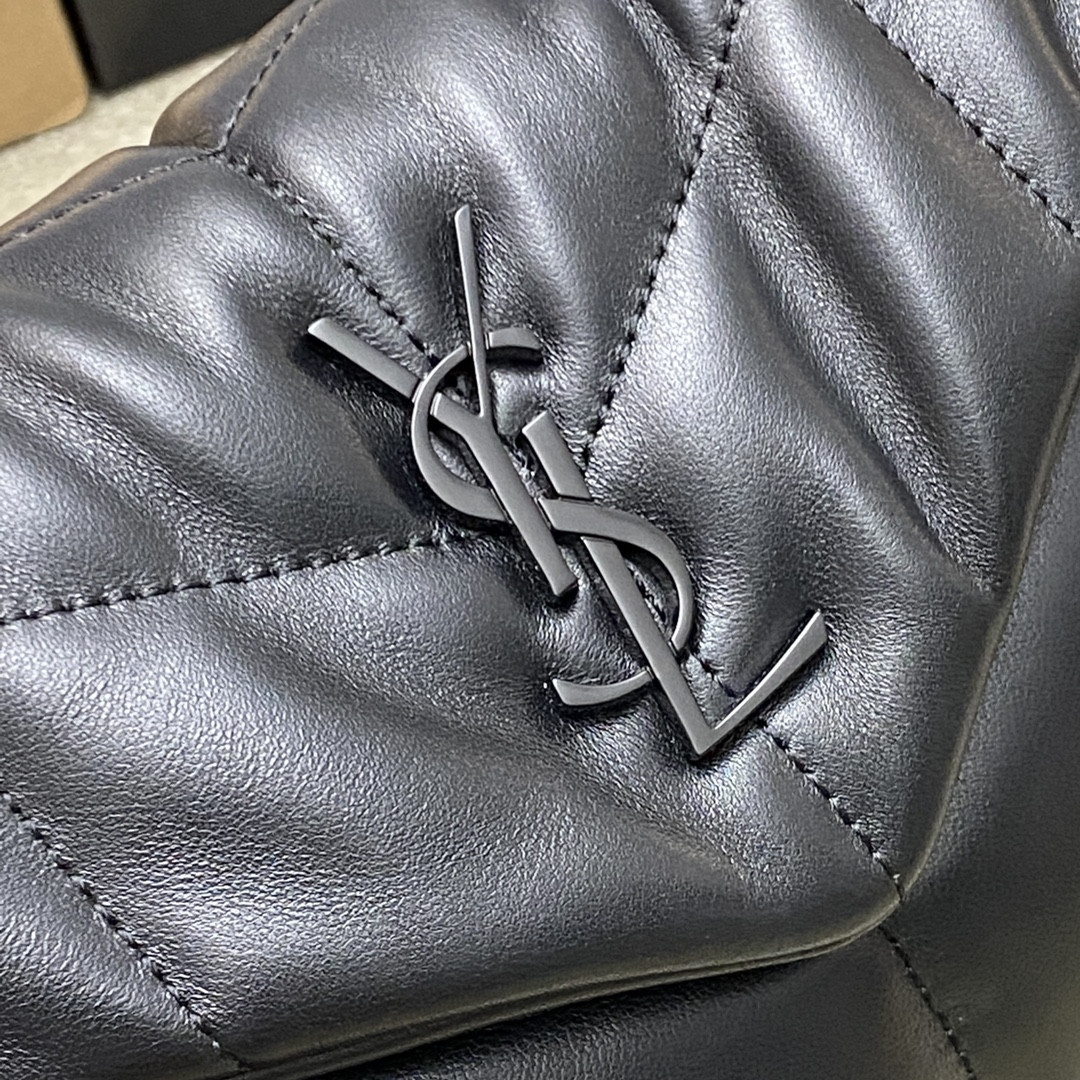 Y51 PUFFER IN LEATHER BLACK SILVER 23 X 15.5 X 5.8 CM