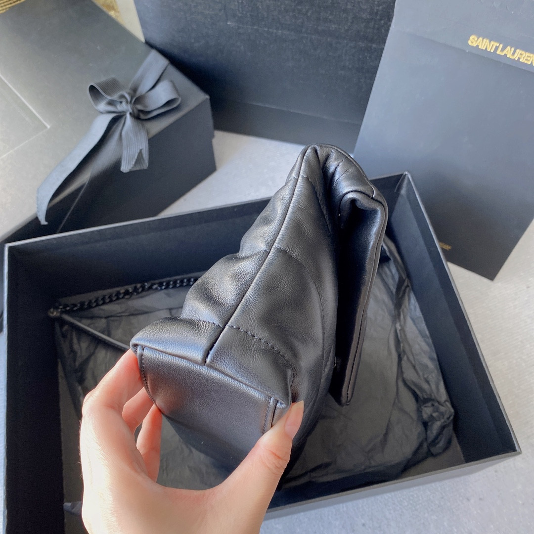 Y51 PUFFER IN LEATHER NAVY 23 X 15.5 X 5.8 CM