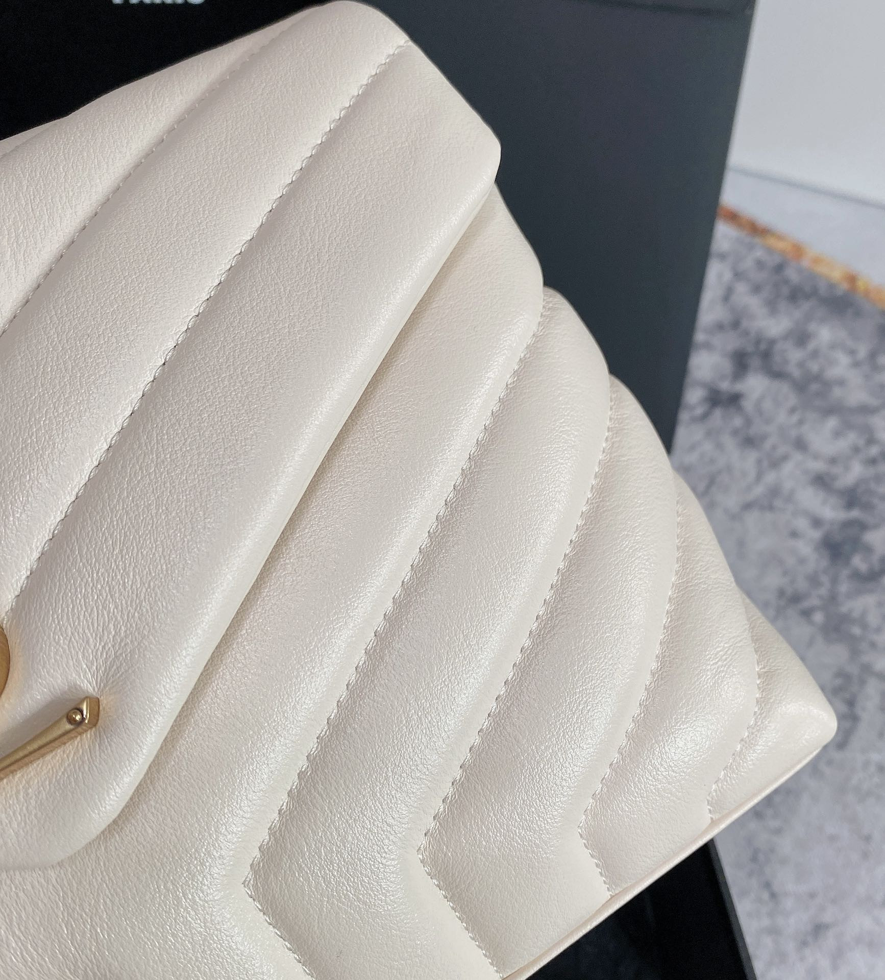 Y51 LOULOU SMALL IN QUILTED LEATHER WHITE GOLD 9 X 6.1 X 3.3 INCHES
