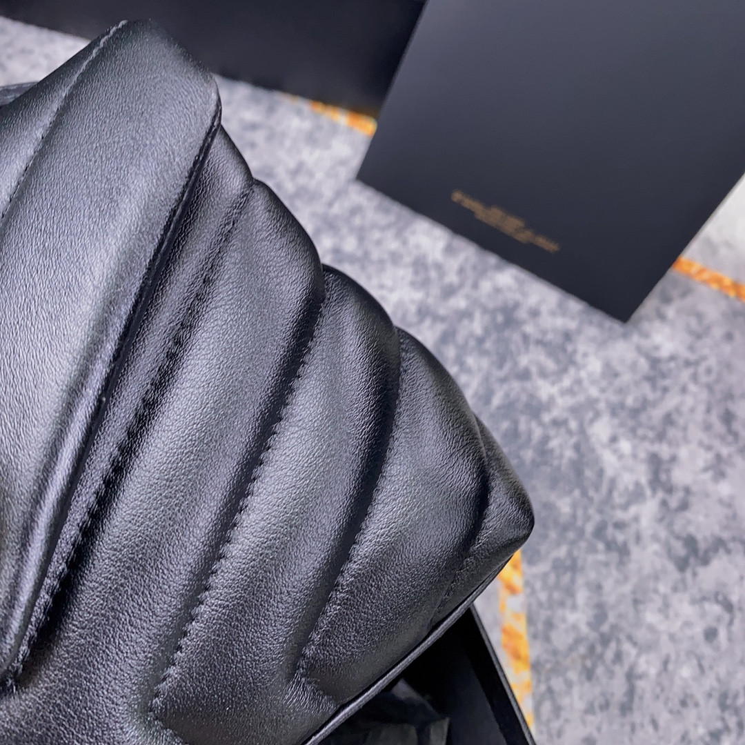 Y51 TOY LOULOU IN QUILTED LEATHER ALL BLACK 7.9 X 5.5 X 3 INCHES