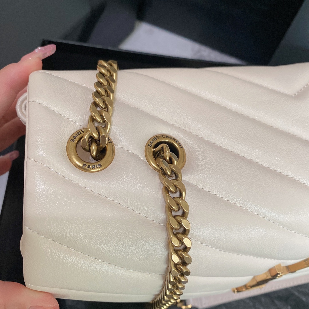 Y51 LOULOU MEDIUM IN QUILTED LEATHER BLANC VINTAGE 12.5 X 8.6 X 3.5 INCHES