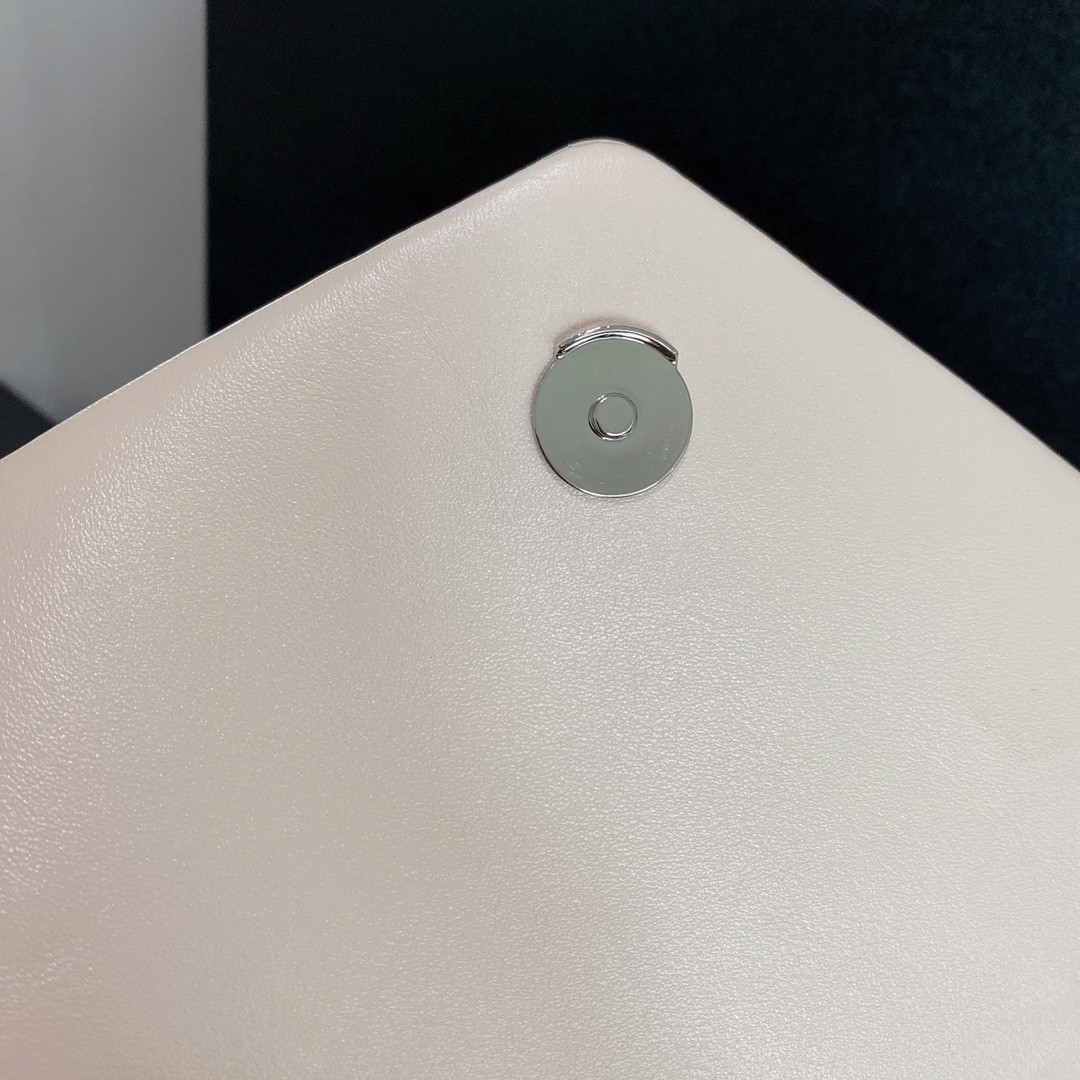 Y51 LOULOU MEDIUM IN QUILTED LEATHER BLANC VINTAGE SILVER 12.5 X 8.6 X 3.5 INCHES