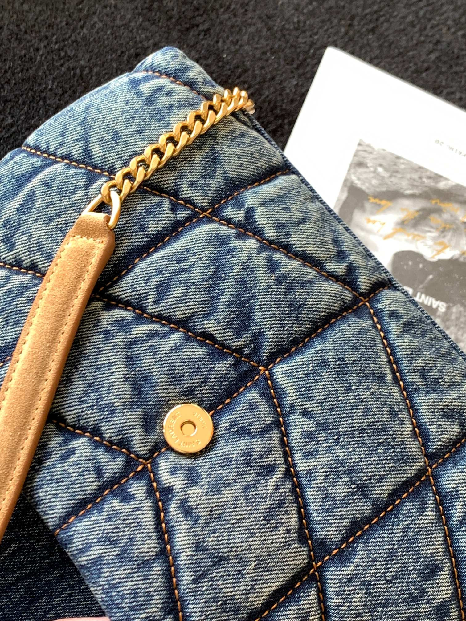 Y51 PUFFER IN SUEDE AND DENIM RODEO BLUE 23 X 15.5 X 5.8 CM