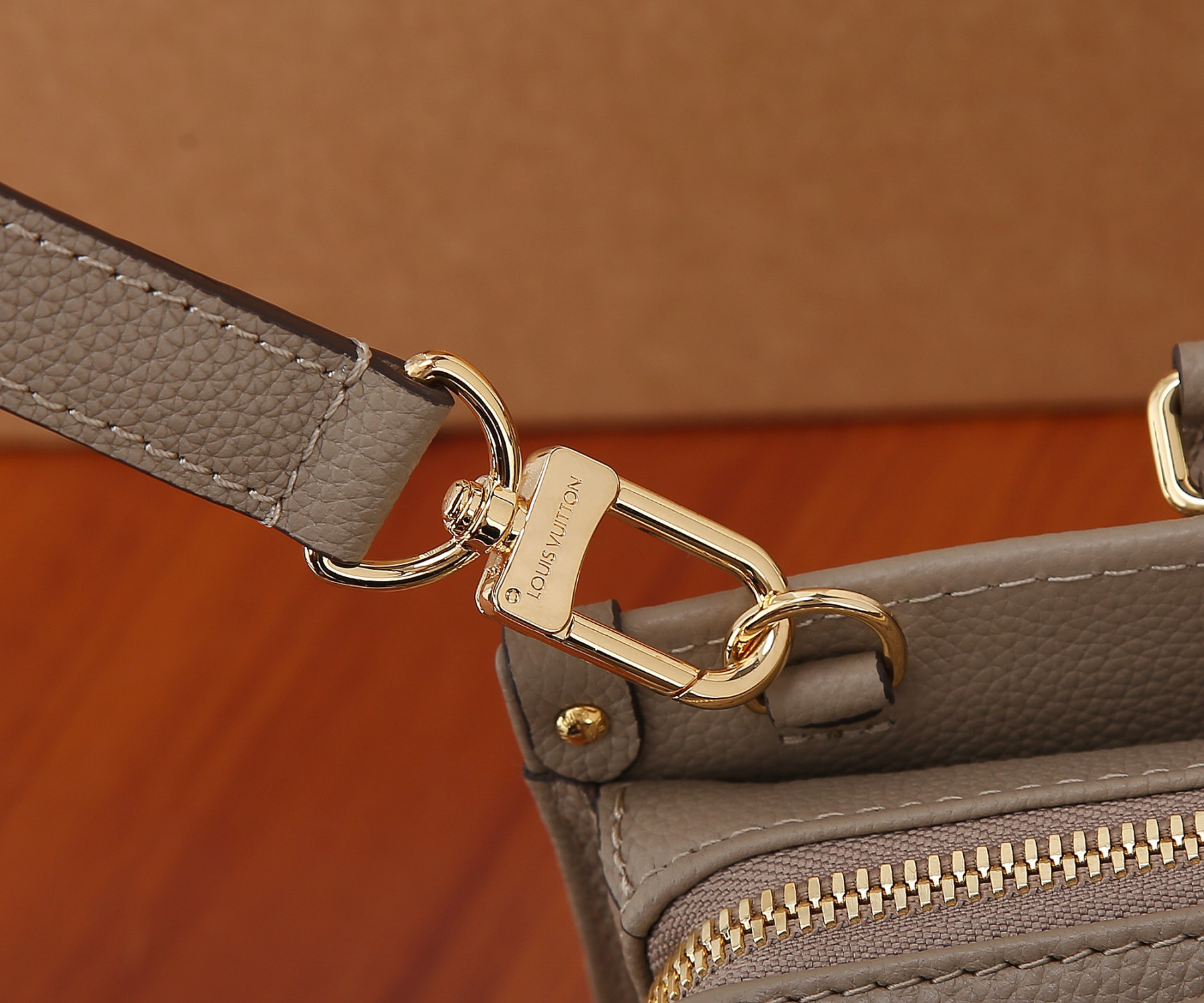 LV OnTheGo East West M23641 9.8 x 5.1 x 3.9 inches