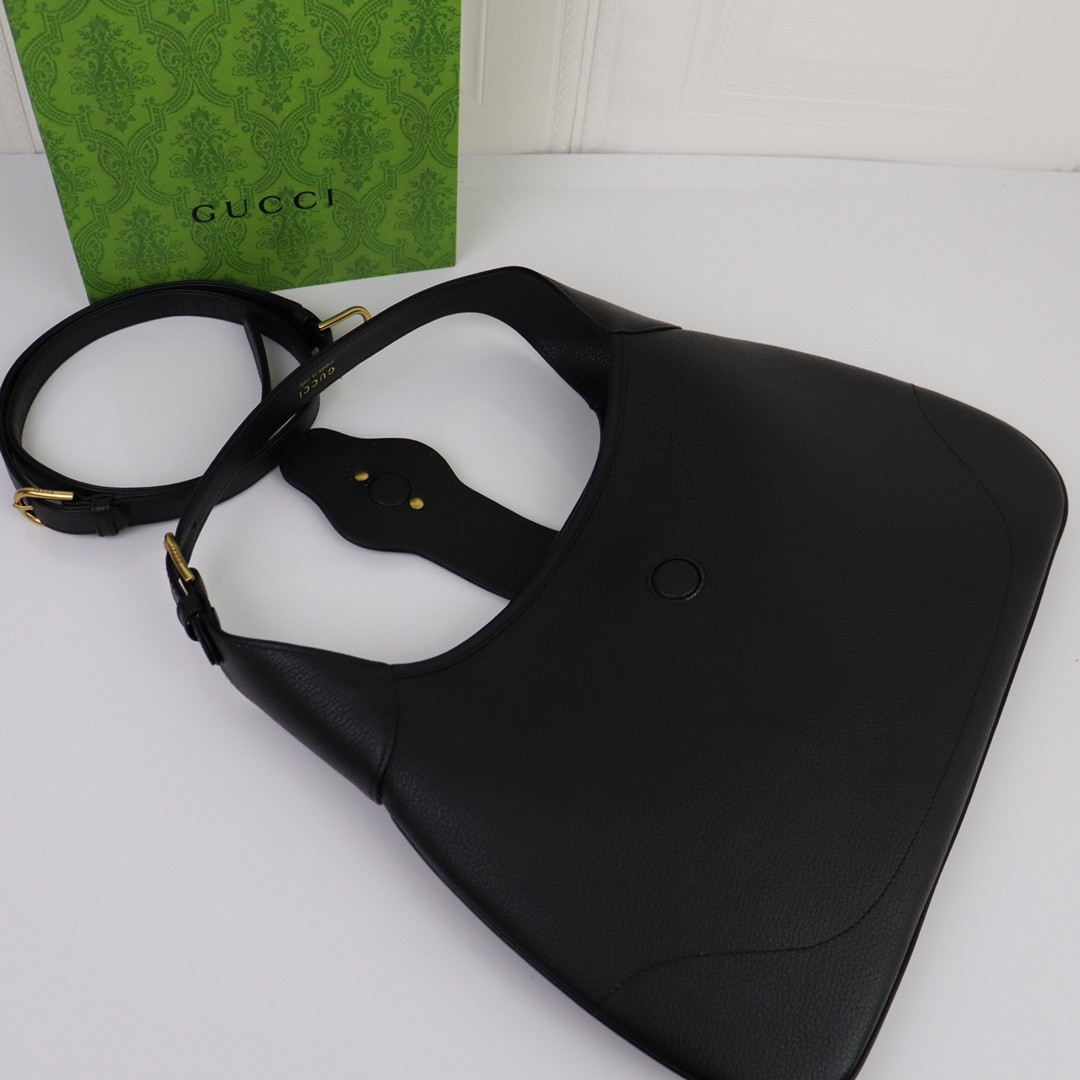 Gvc*1 APHRODITE MEDIUM SHOULDER BAG W15.3" x H15" x D.8"