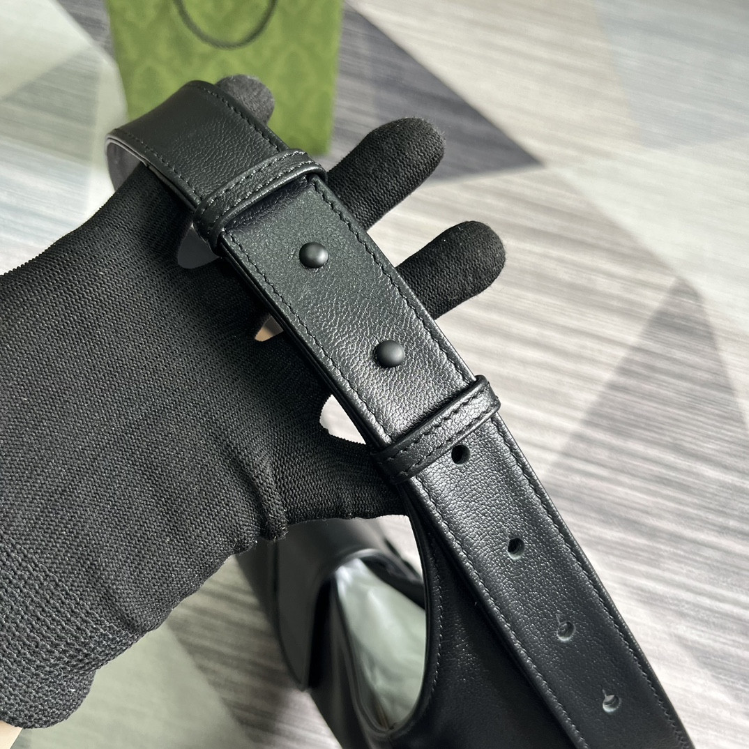 Gvc*1 APHRODITE LARGE SHOULDER BAG BLACK 18"W x 11.8"H x 0.8"D