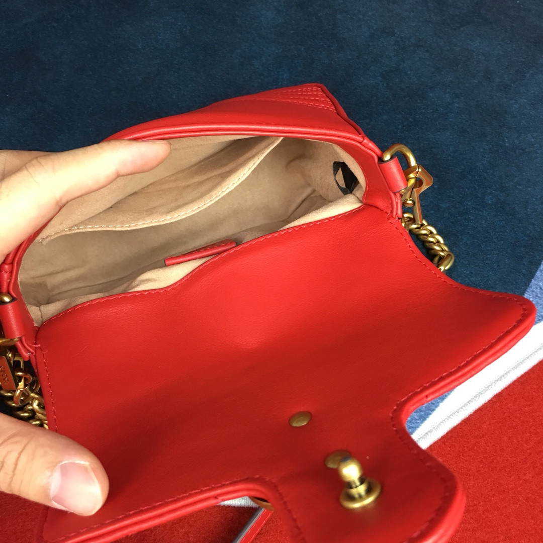 Gvc*1 GG MARMONT MATELASSÉ MINI BAG RED 8.5"W x 5"H x 2.5"D