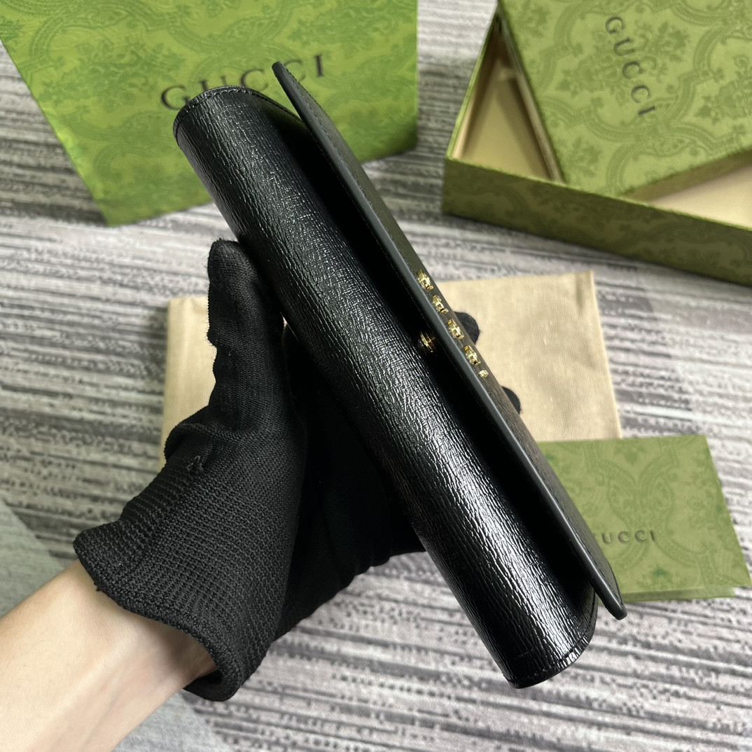 CONTINENTAL WALLET WITH Gvc*1 SCRIPT  7.5"W x 4"H x 1.4"D