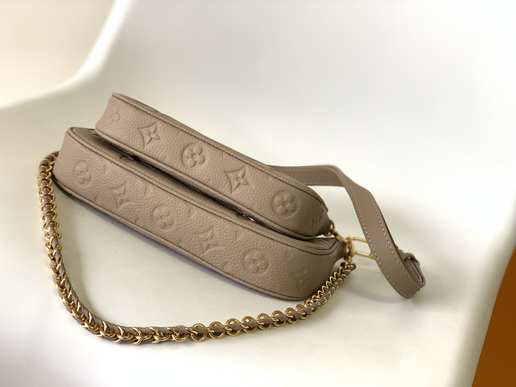 L0vis Vvtt0n Multi Pochette Accessoires Gray 9.4 x 5.3 x 1.6 inches