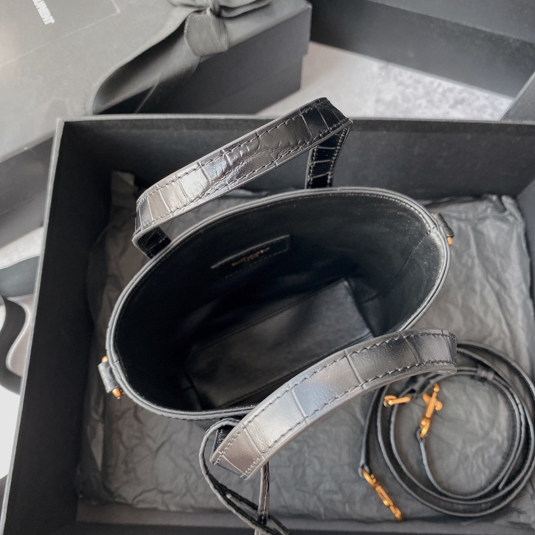 Y51 Sa1nt Lau*nt PARIS MINI TOY SHOPPING IN CROCODILE-EMBOSSED LEATHER BLACK 7.1 X 6.7 X 3.1 INCHES