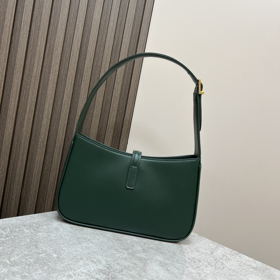 Y51 LE 5 À 7 IN SMOOTH LEATHER VERT FONCE 9 X 6.3 X 2.5 INCHES