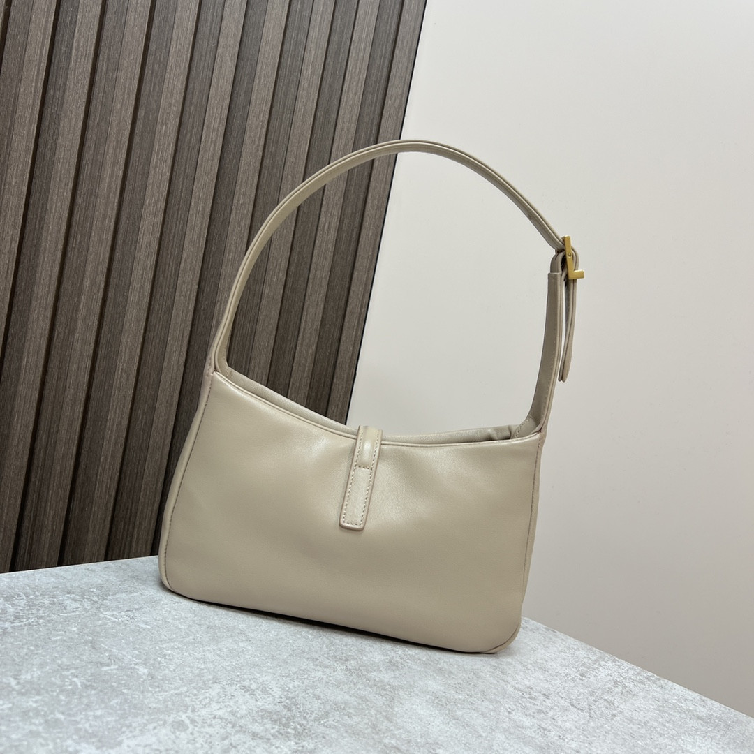 Y51 LE 5 À 7 IN SMOOTH LAMBSKIN white 9 X 6.3 X 2.5 INCHES