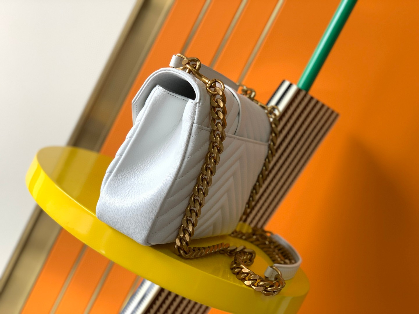 Y51 COLLEGE MEDIUM IN QUILTED LEATHER white  9.4 X 6.6 X 2.5 INCHES