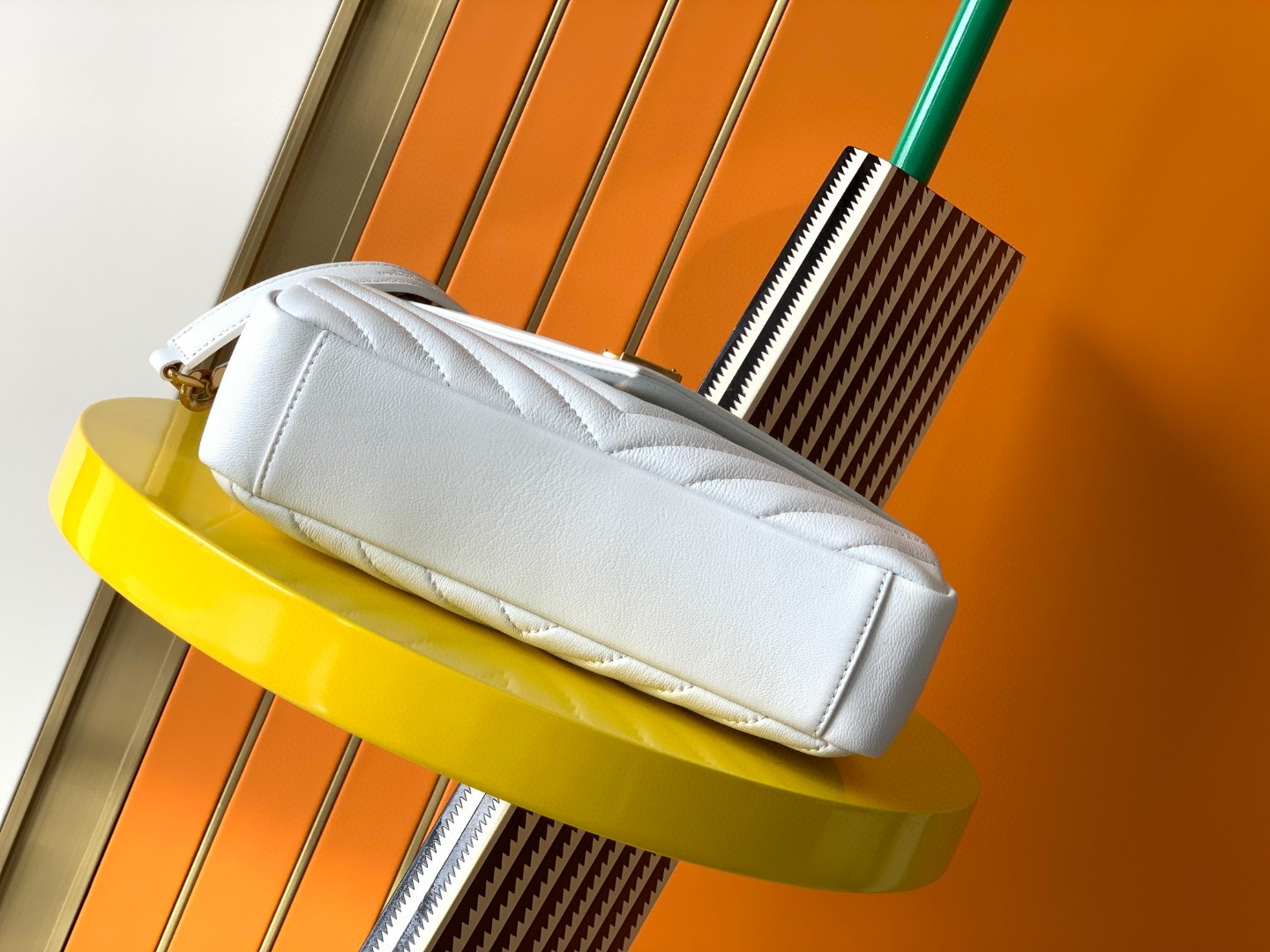 Y51 COLLEGE MEDIUM IN QUILTED LEATHER white  9.4 X 6.6 X 2.5 INCHES