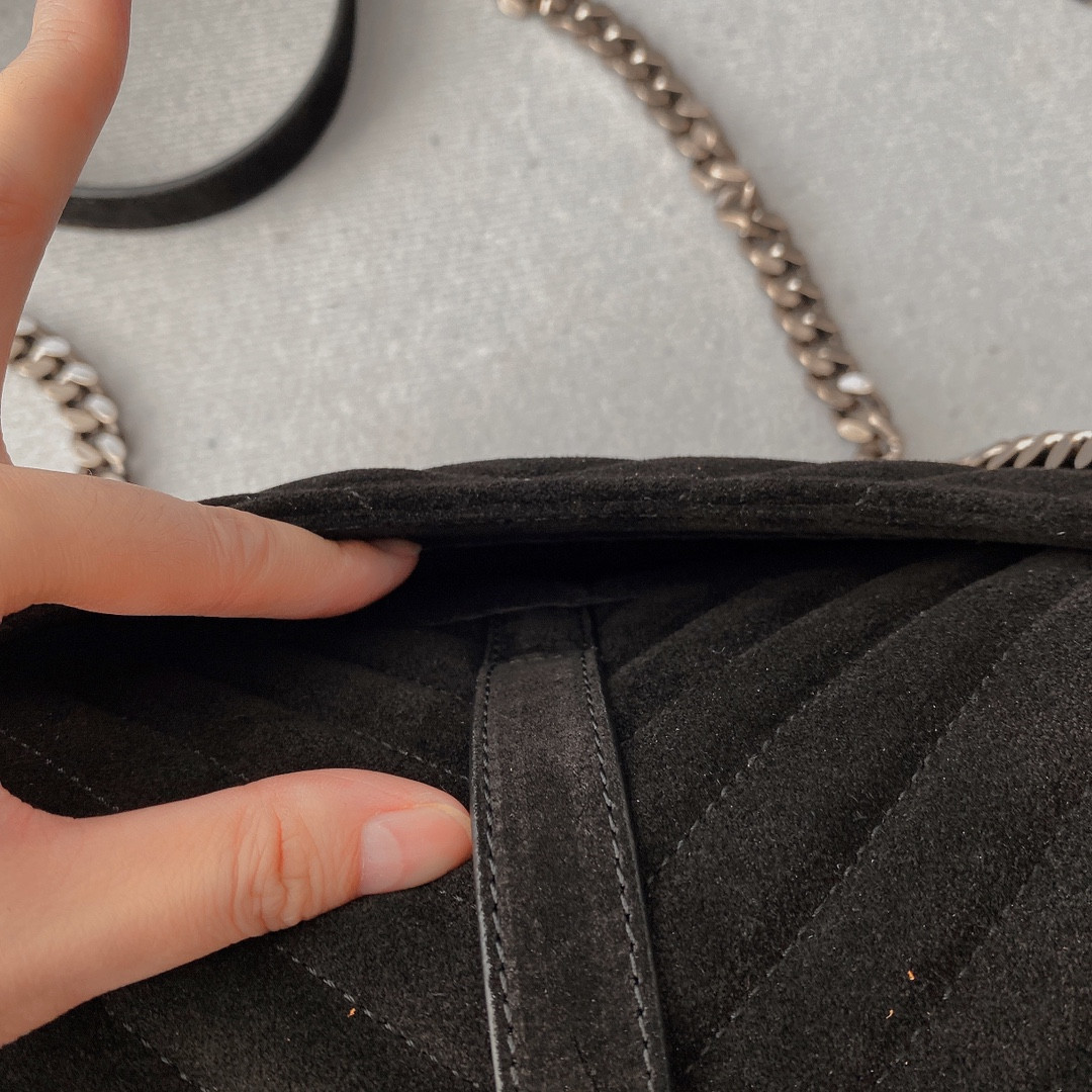 Y51 COLLEGE MEDIUM IN QUILTED LEATHER BLACK SILVER 9.4 X 6.6 X 2.5 INCHES