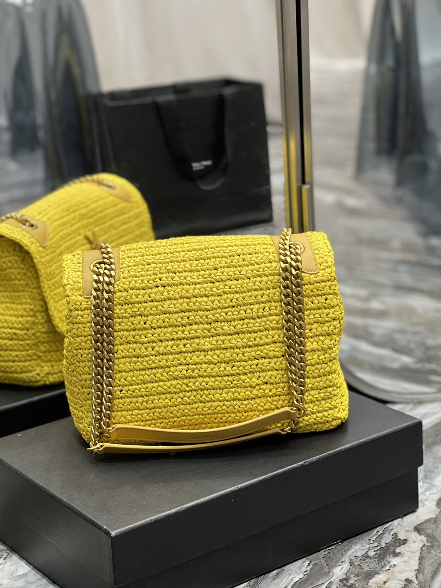 Y51 NIKI MEDIUM CHAIN BAG IN RAFFIA AND LEATHER YELLOW 11 X 7.8 X 3.3 INCHES