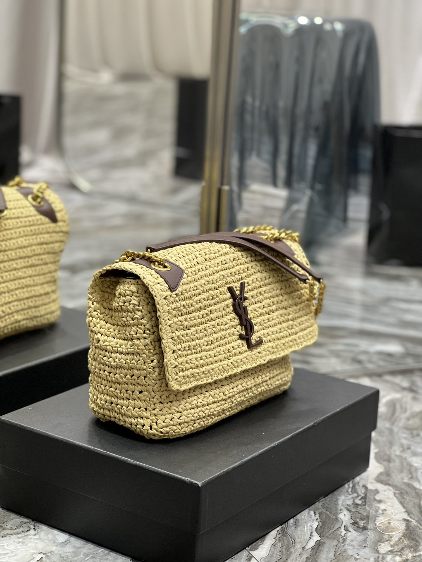 Y51 NIKI MEDIUM CHAIN BAG IN RAFFIA AND LEATHER BEIGE 11 X 7.8 X 3.3 INCHES