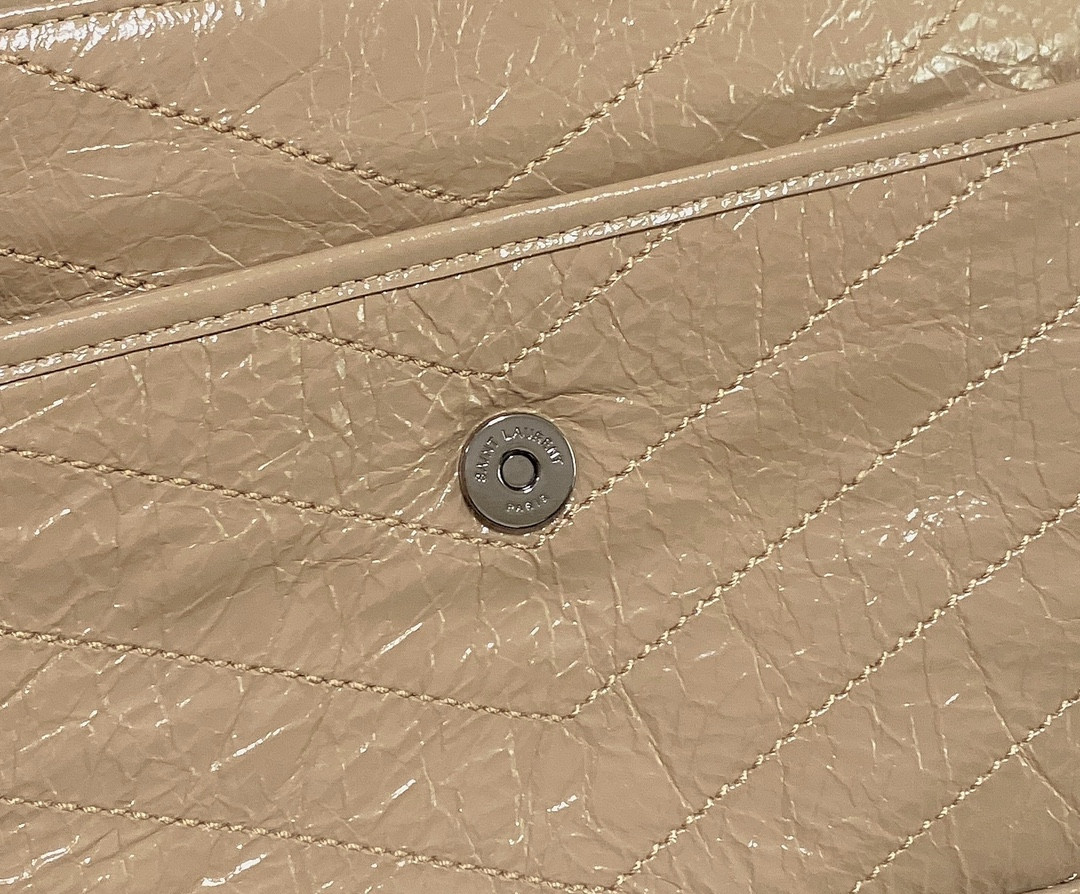 Y51 NIKI MEDIUM IN VINTAGE LEATHER DARK BEIGE 11 X 7.8 X 3.3 INCHES