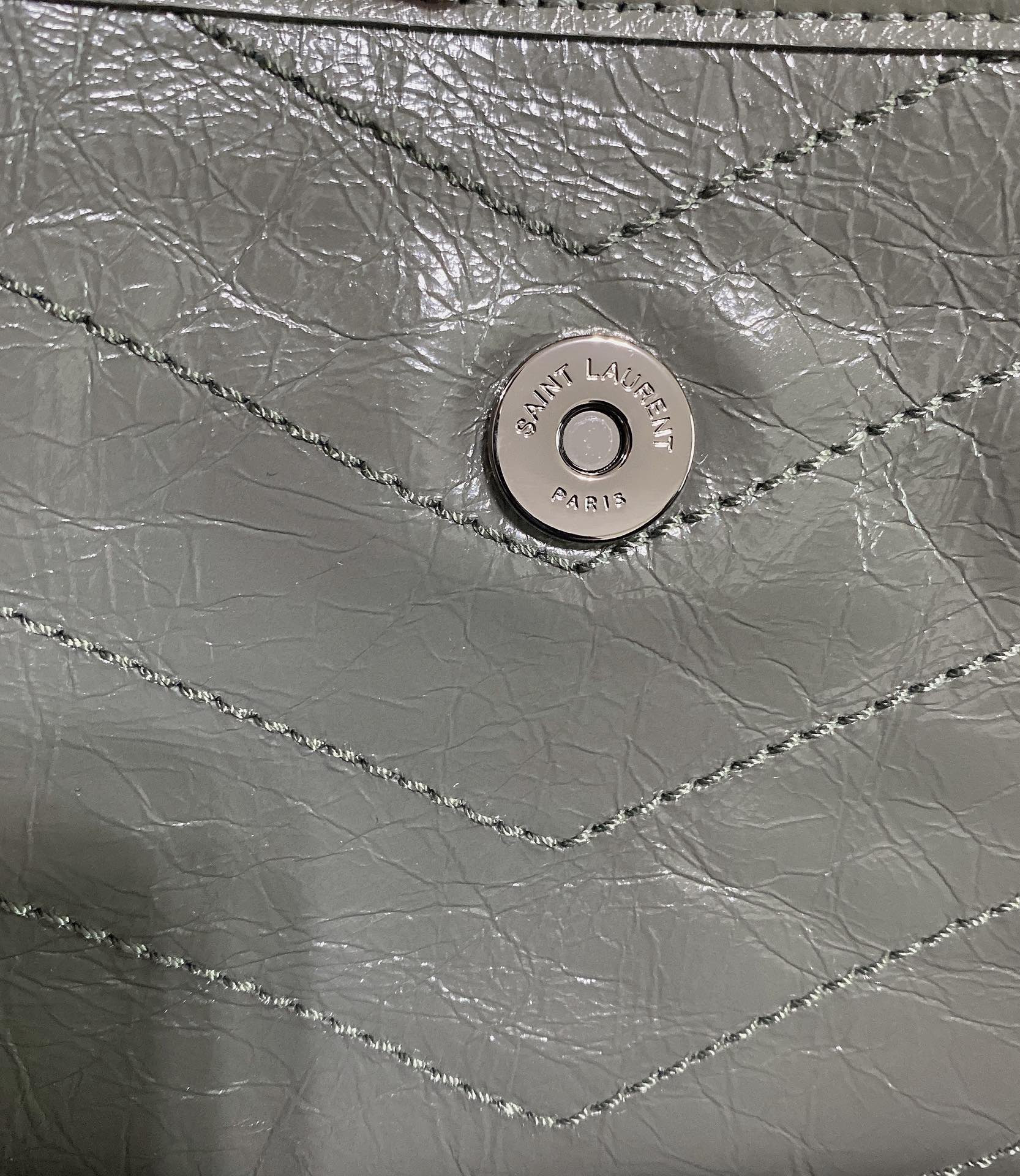 Y51 NIKI MEDIUM IN VINTAGE LEATHER STORM 11 X 7.8 X 3.3 INCHES