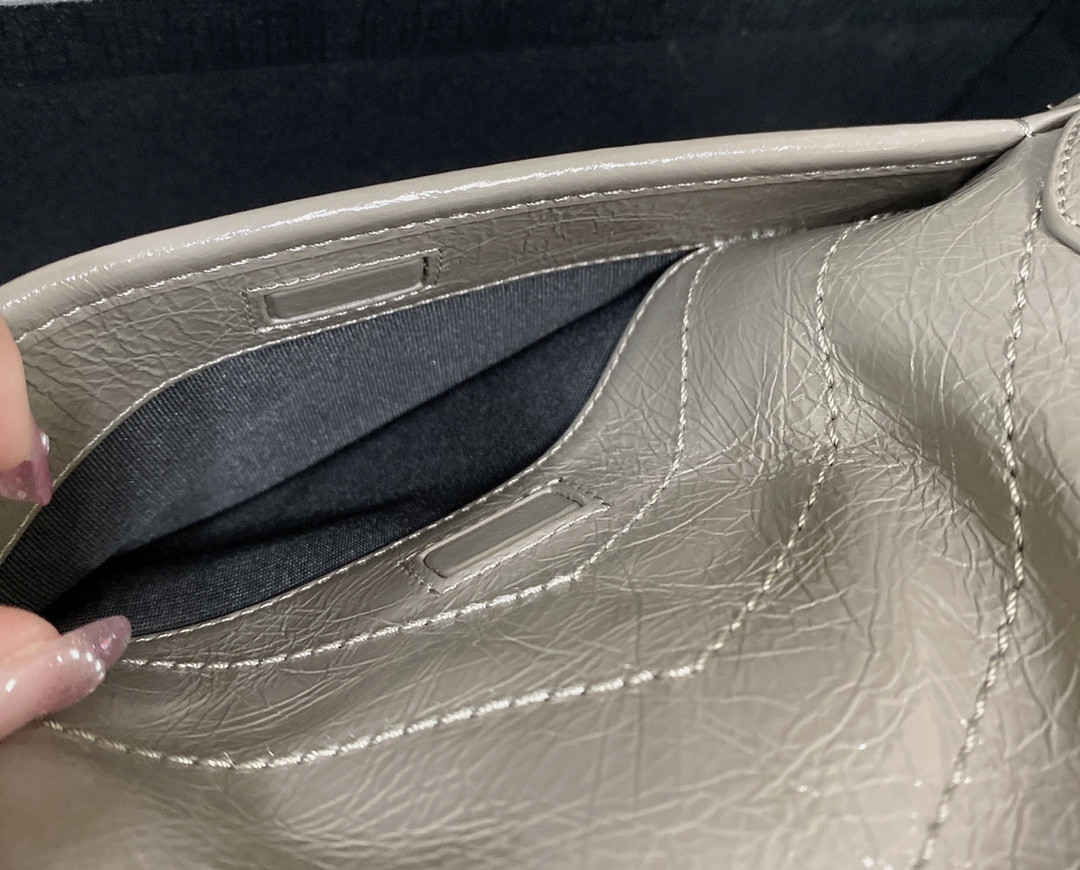 Y51 NIKI BABY IN VINTAGE LEATHER LIGHT GRAY 8.2 X 6 X 2.9 INCHES