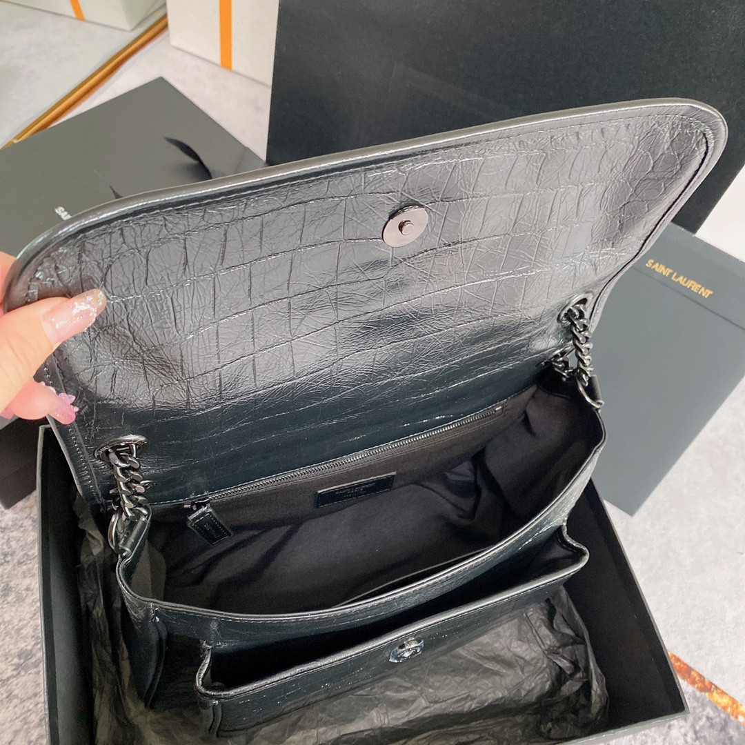 Y51 NIKI MEDIUM IN VINTAGE LEATHER 11 X 7.8 X 3.3 INCHES