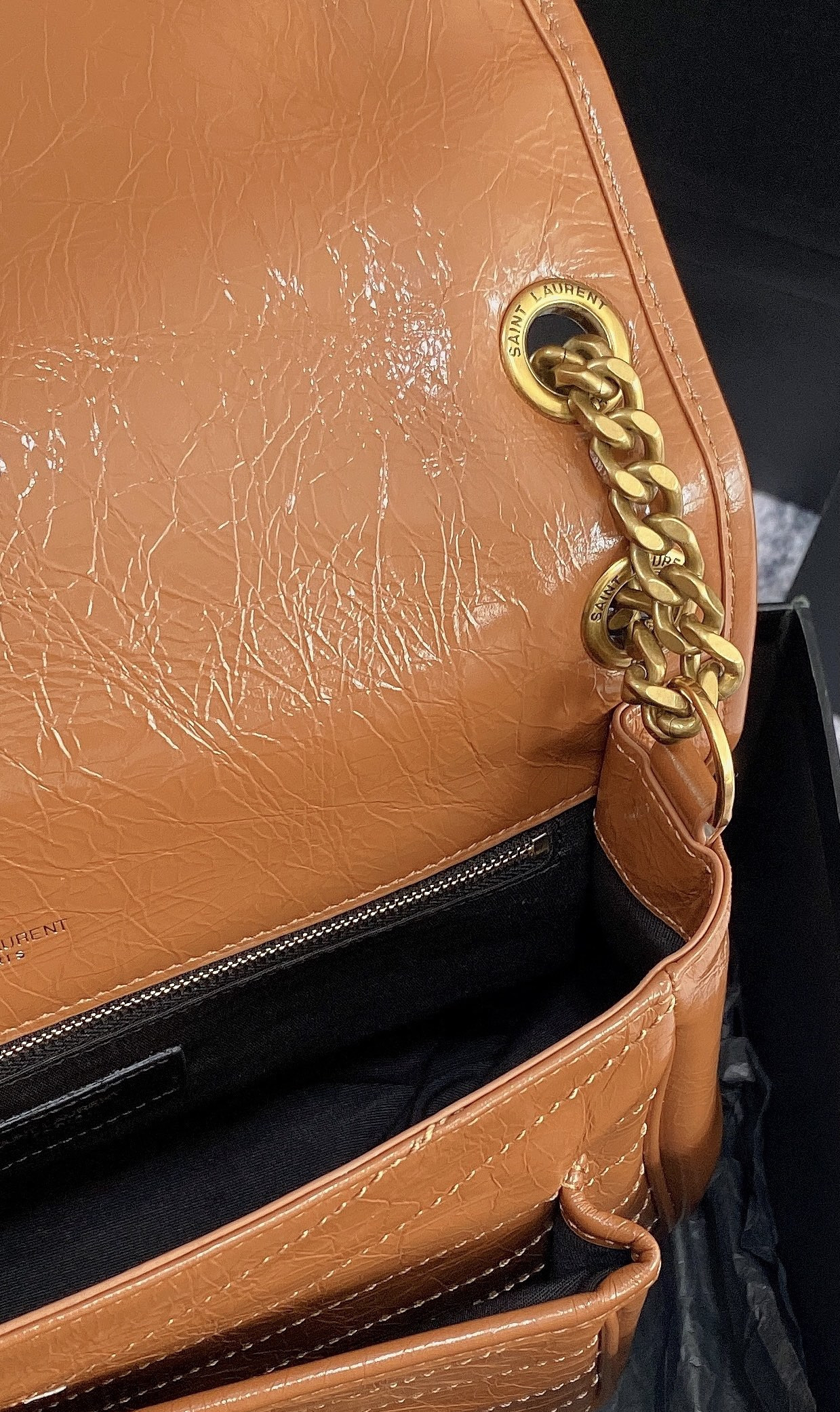 Y51 NIKI MEDIUM IN VINTAGE LEATHER LIGHT CARAMEL 11 X 7.8 X 3.3 INCHES