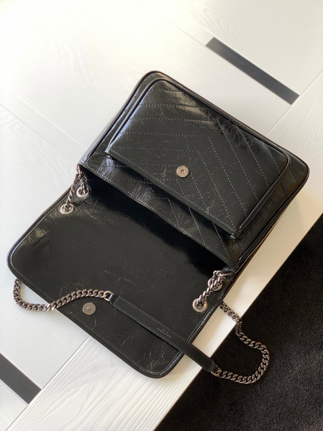 Y51 NIKI LARGE IN VINTAGE LEATHER 12.5 X 9 X 3.5 INCHES