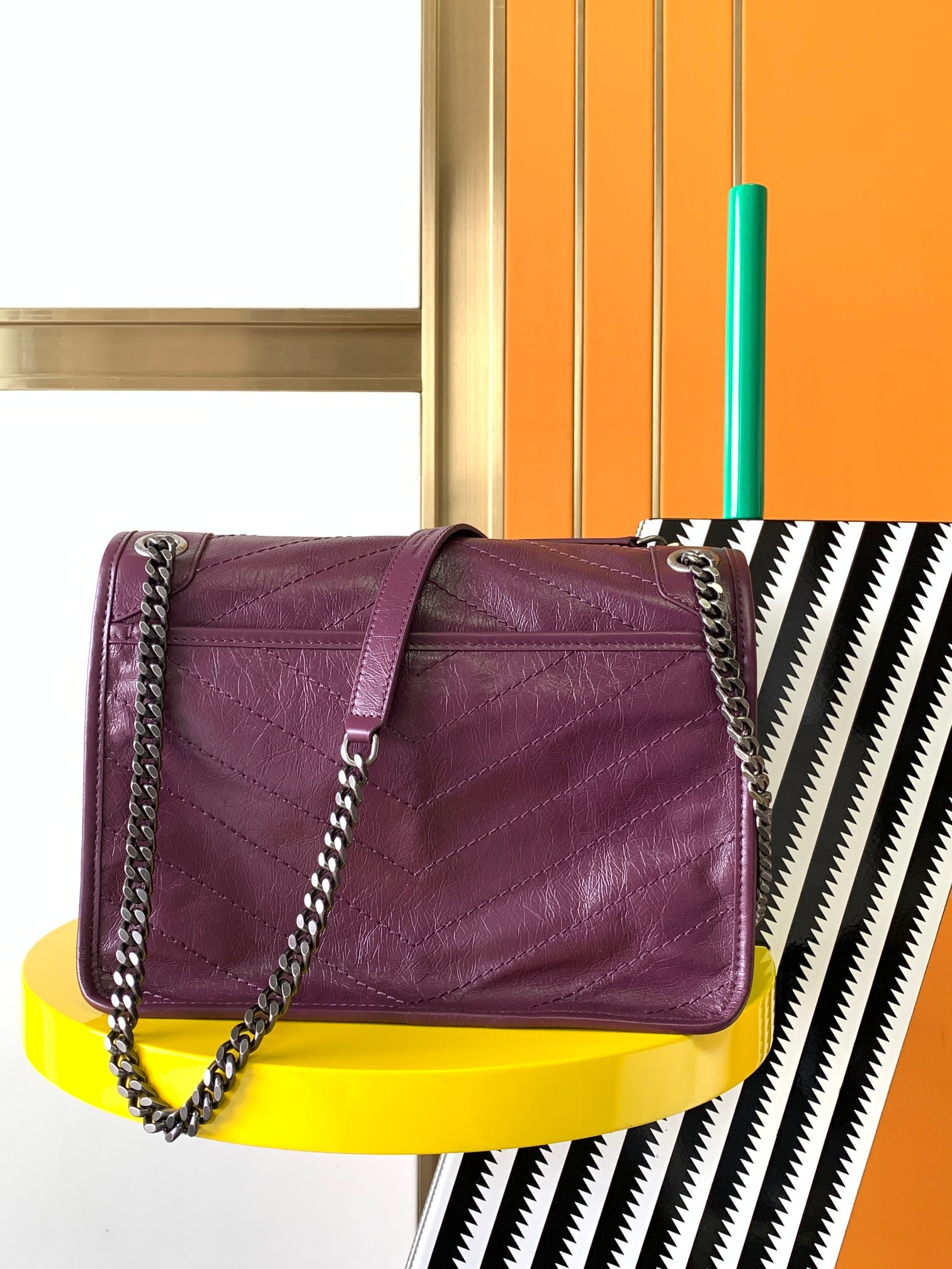 Y51 NIKI MEDIUM IN VINTAGE LEATHER PURPLE 11 X 7.8 X 3.3 INCHES