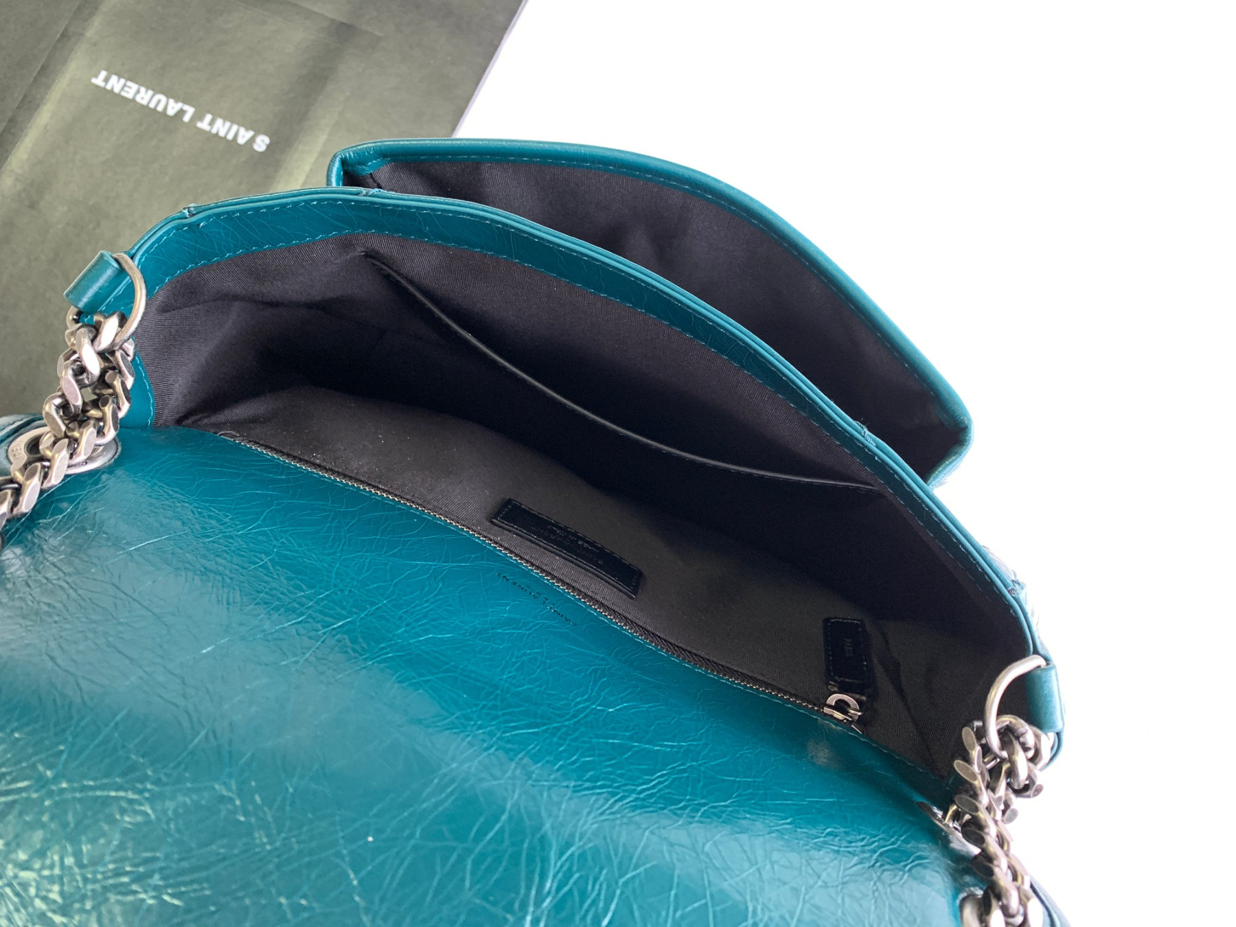 Y51 NIKI MEDIUM IN VINTAGE LEATHER 11 X 7.8 X 3.3 INCHES