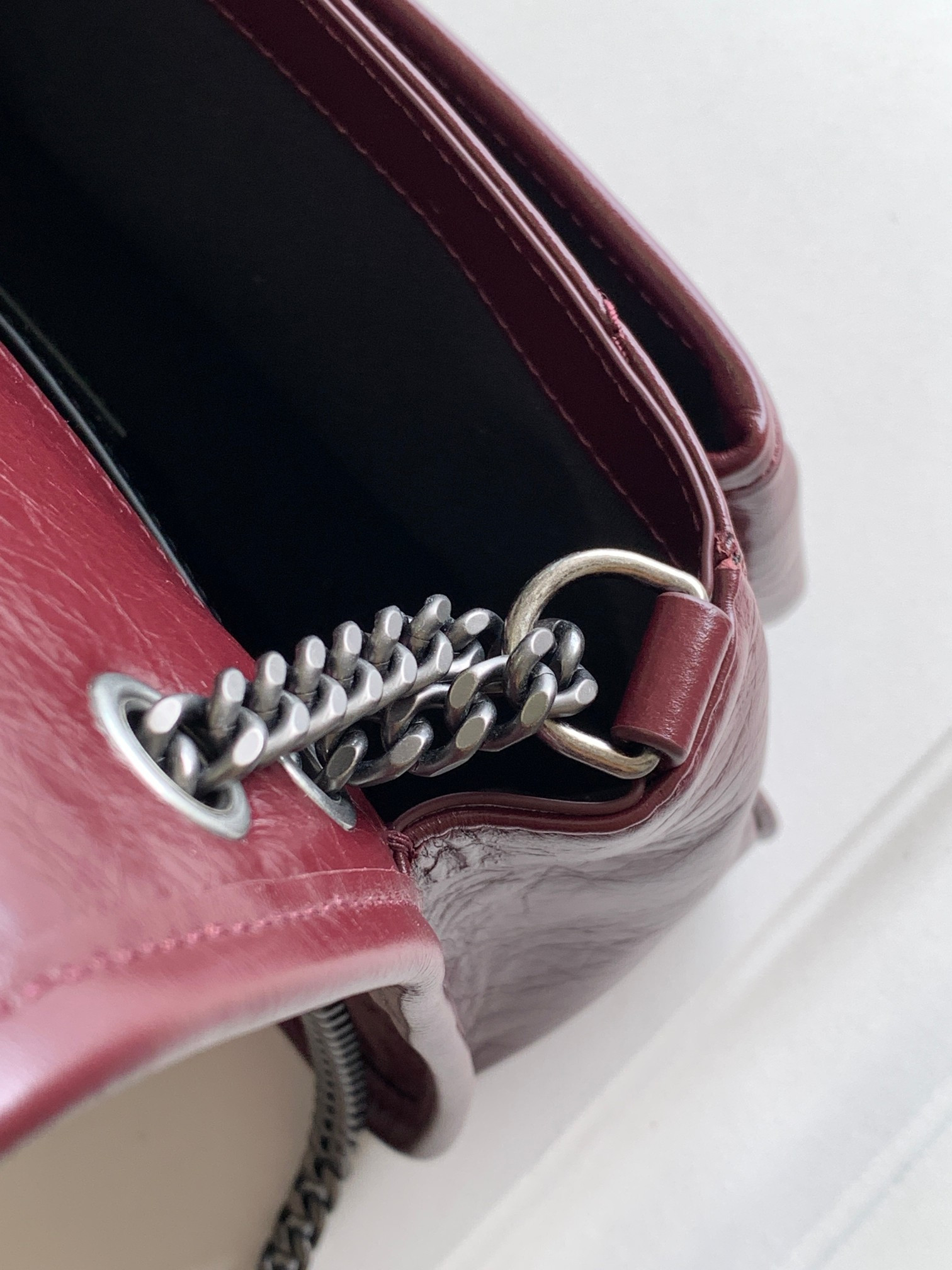 Y51 NIKI BABY IN VINTAGE LEATHER Claret 8.2 X 6 X 2.9 INCHES